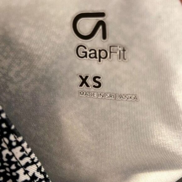 GAPFIT Tank Tops for Women‎ with Built in Bra Racerback Workout Activewear - Picture 6 of 6